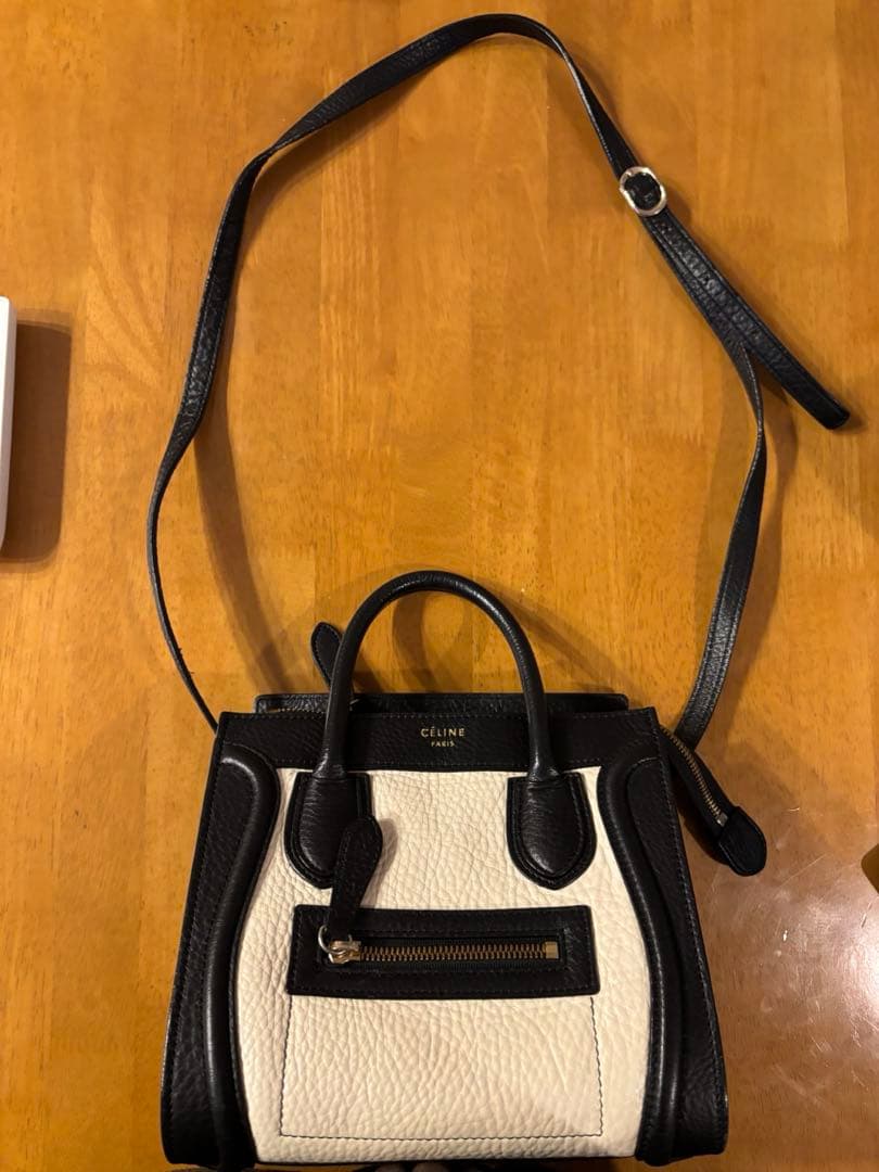 セリーヌ ラゲージ マイクロ