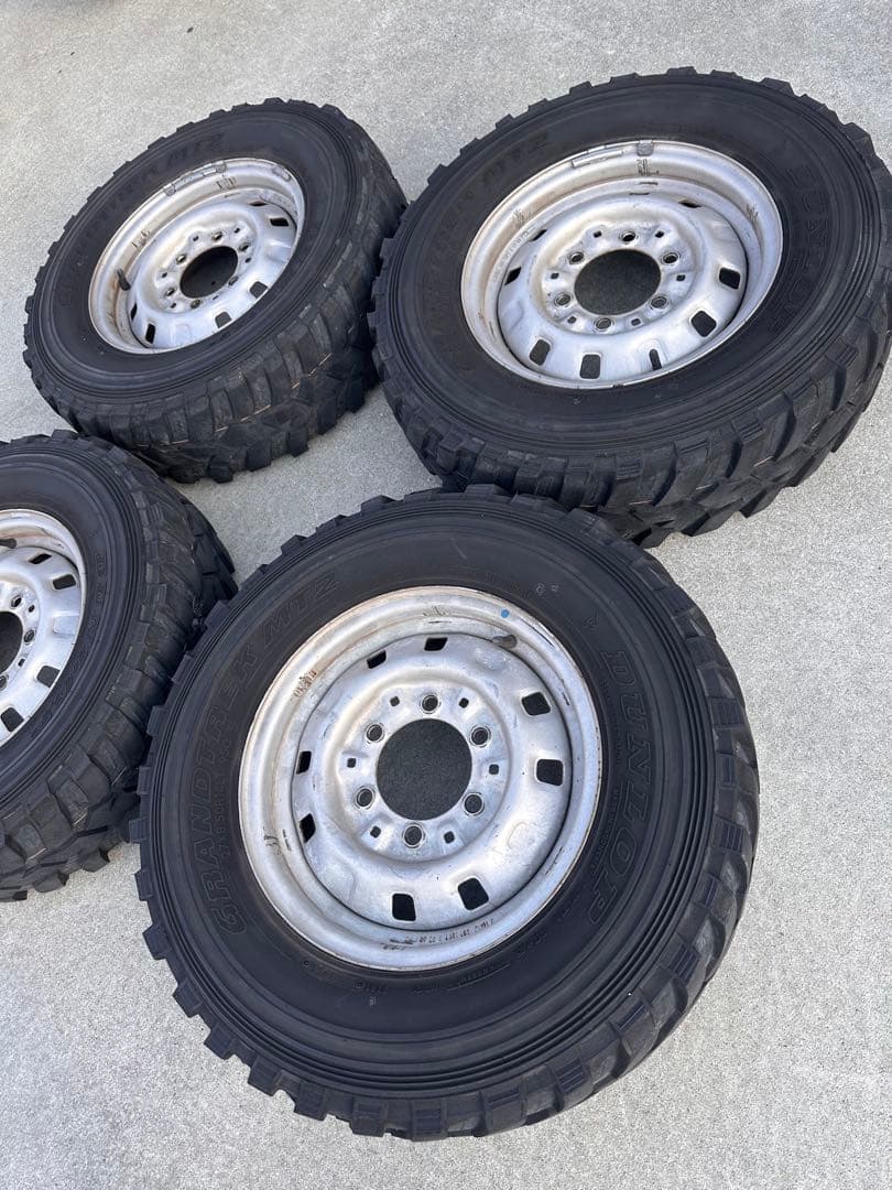 ダットサントラック　D21 純正　14インチ 鉄チンホイール4本　タイヤ付き