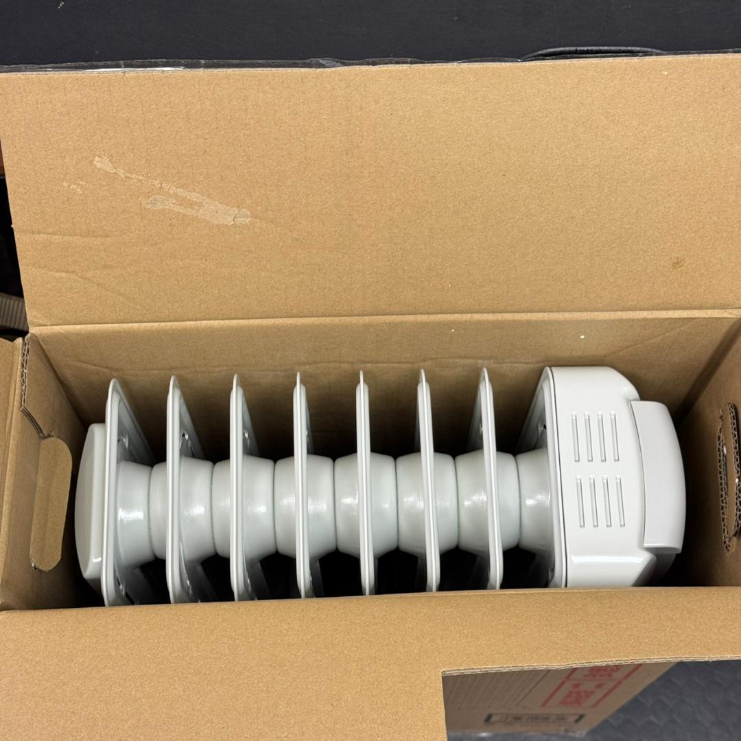 ☆未使用品　デロンギ　オイルヒーター　デジタルラディアント　KHD410812