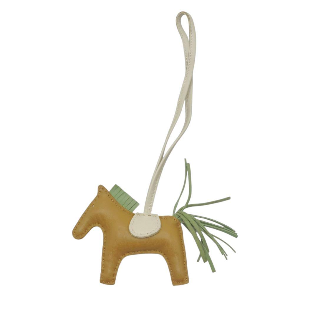 ⭐️ほぼ未使用⭐️ エルメス ロデオチャーム PM レザー セサミ