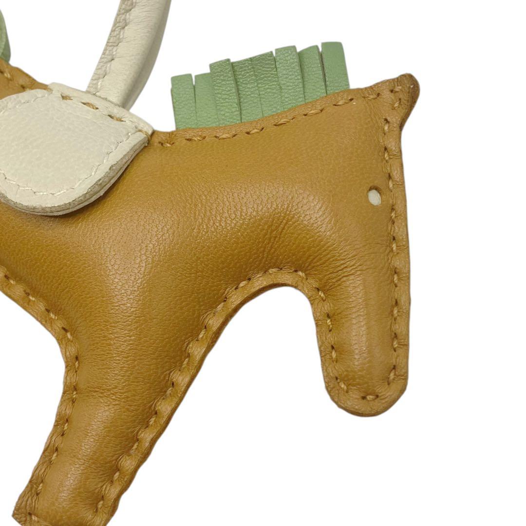 ⭐️ほぼ未使用⭐️ エルメス ロデオチャーム PM レザー セサミ