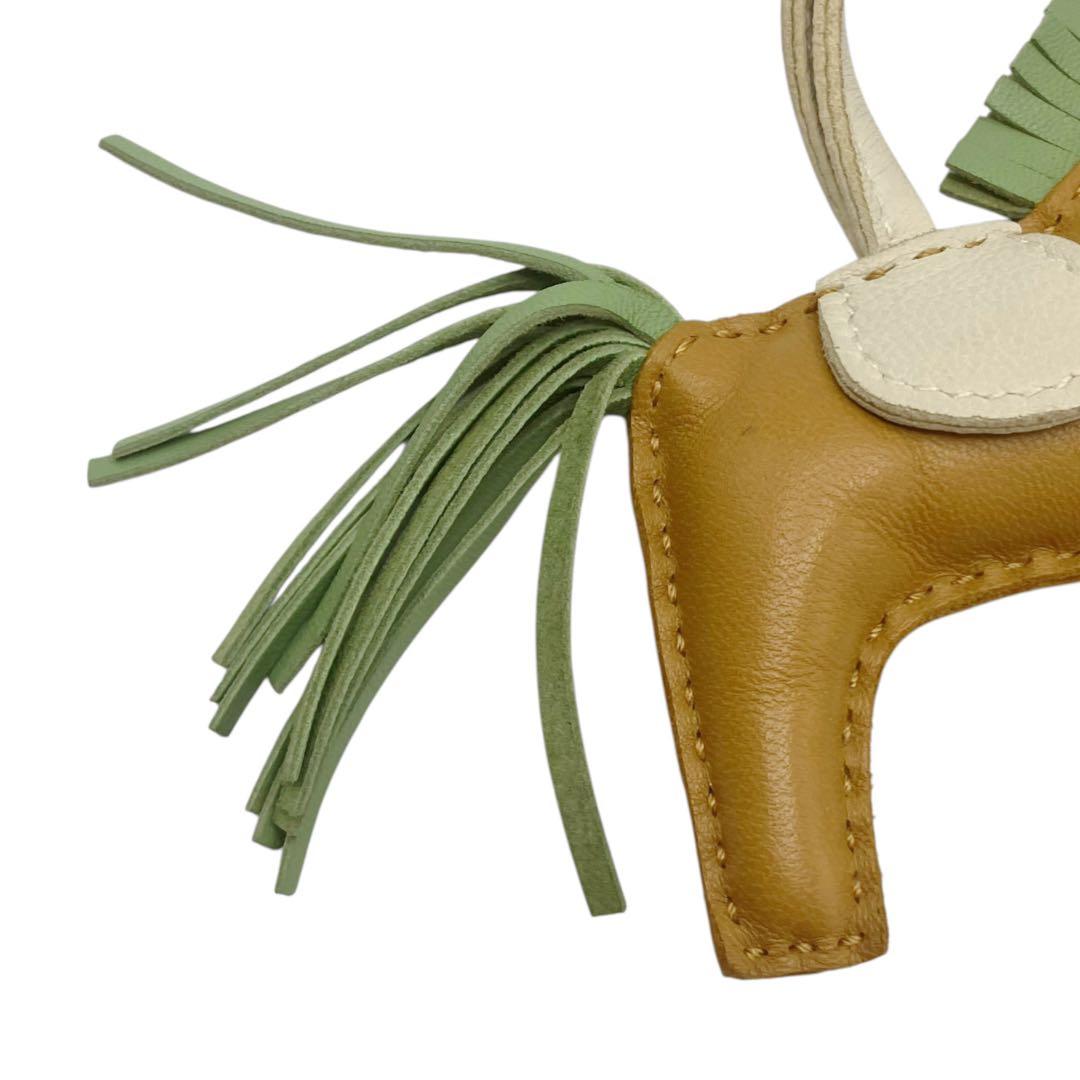 ⭐️ほぼ未使用⭐️ エルメス ロデオチャーム PM レザー セサミ