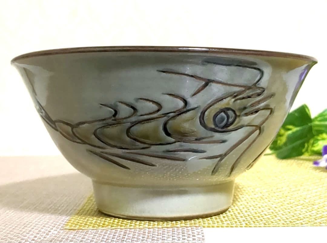沖縄やちむん　魚文　壺屋焼　宮陶房　宮城須美子　レア❢　花と海洋生物　丼　深鉢