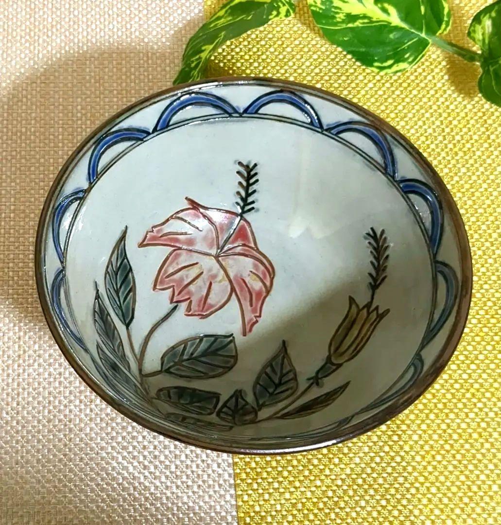 沖縄やちむん　魚文　壺屋焼　宮陶房　宮城須美子　レア❢　花と海洋生物　丼　深鉢