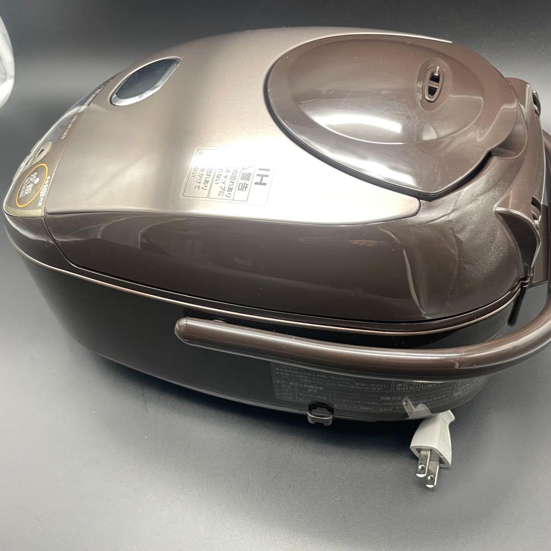 ◯象印 炊飯器 NW-VP10E9 2022年製 5.5合