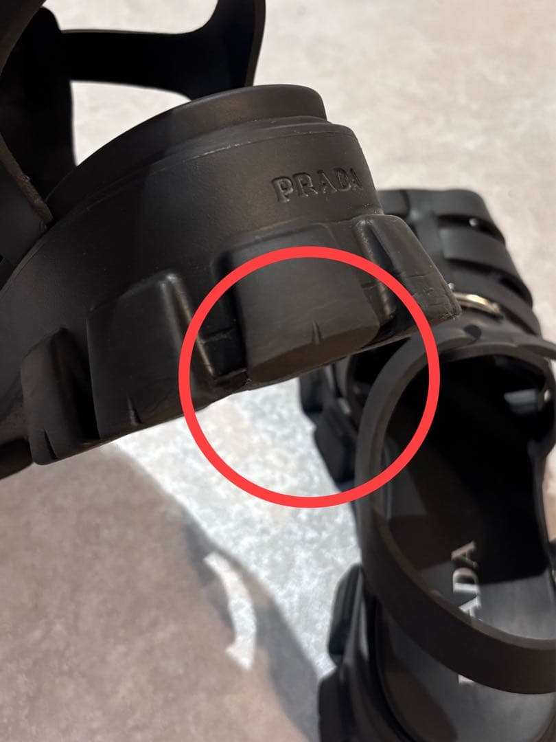 PRADA モノリス ラバーサンダル ブラック 28