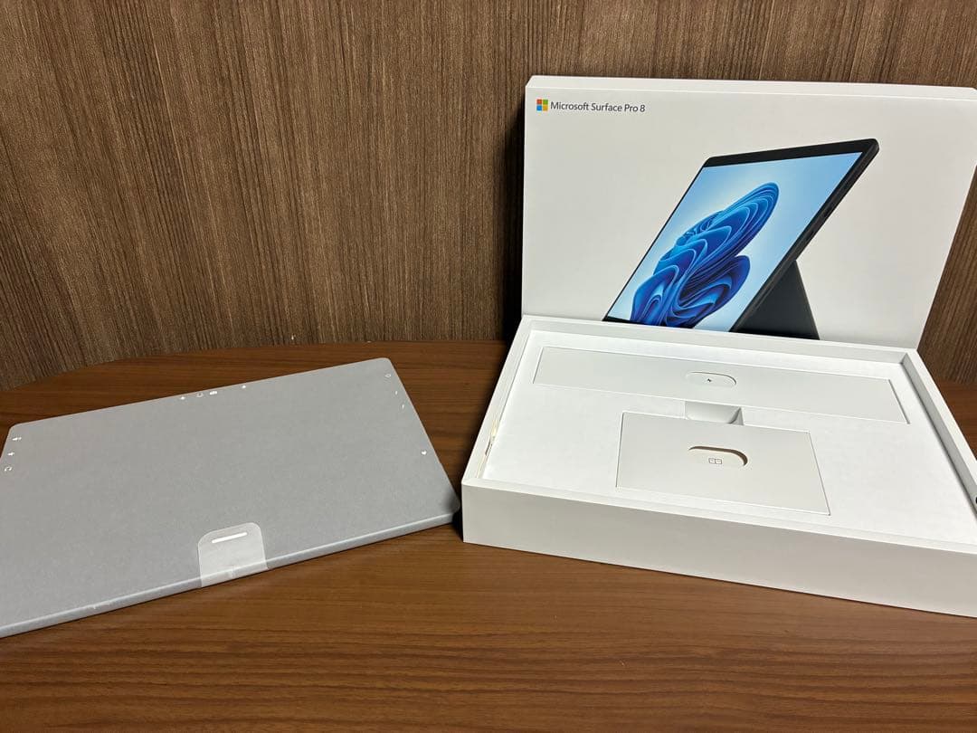 Microsoft Surface Pro 8 本体＋キーボード＋α