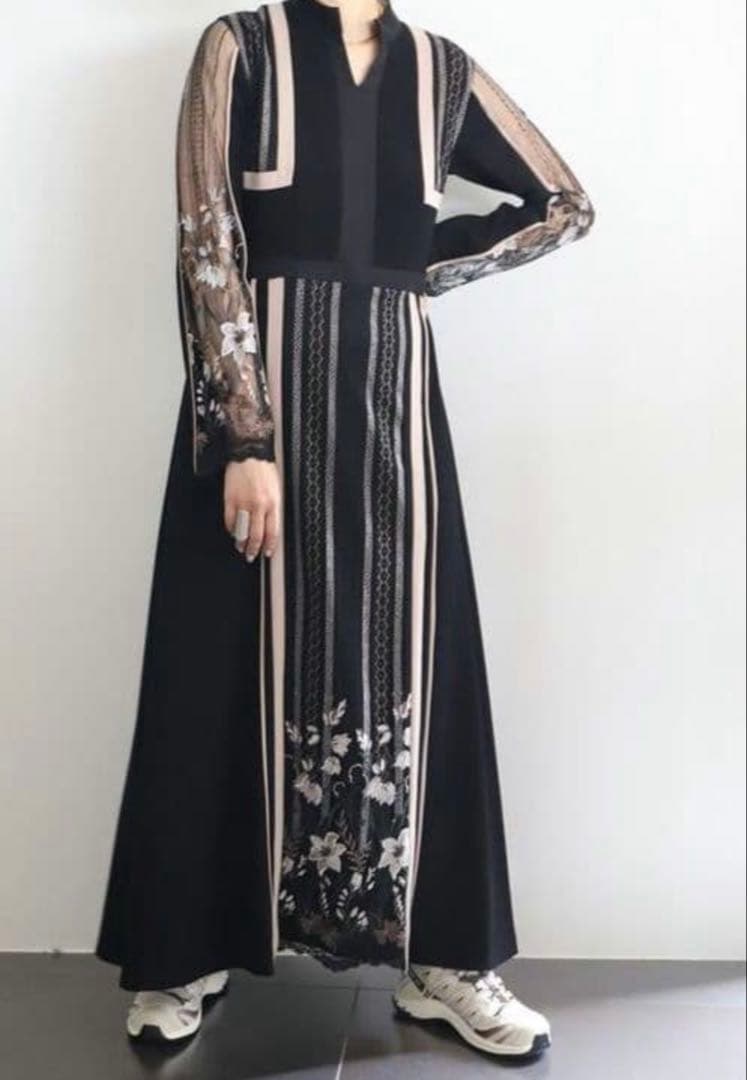 ミューラル MURRAL FRAMED FLOWER DRESS