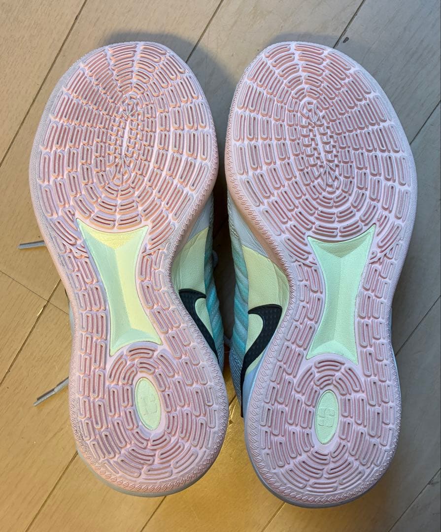 美品 Nike サブリナ3 ローカット バスケシューズ 25㎝軽量 数回使用