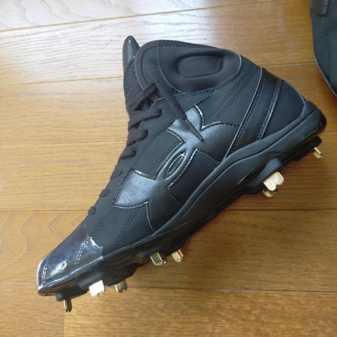 未使用　アンダーアーマー　野球　スパイク　ハイカット　ミドルカット　金具