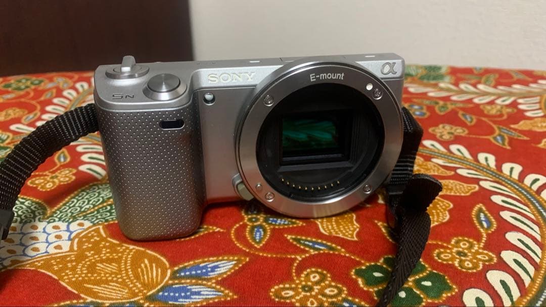 △ SONY ソニー ミラーレス一眼 α NEX-5N ズームレンズキット