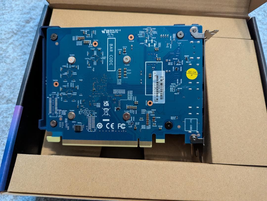 Intel ARC A380 グラフィックボード