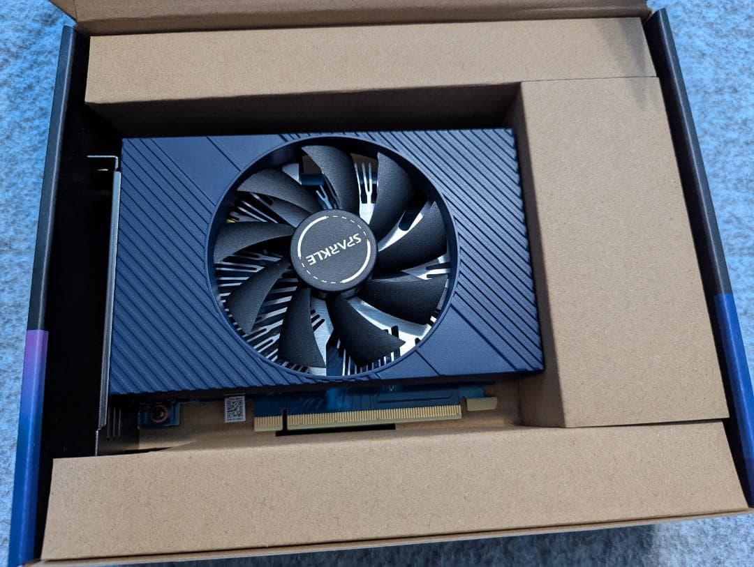 Intel ARC A380 グラフィックボード