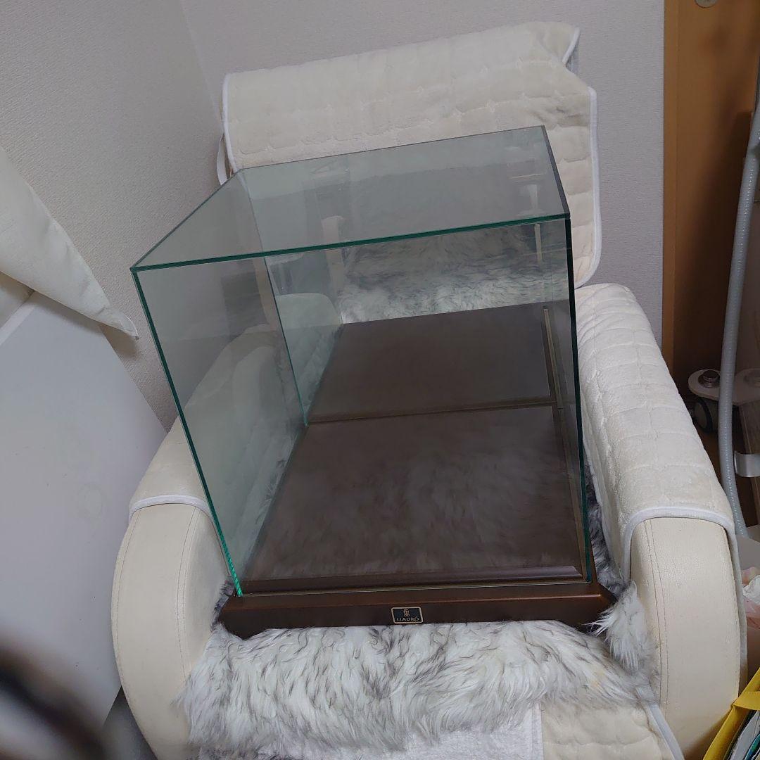 値下げ！！LLADRO ガラスディスプレイケース 背面鏡付き