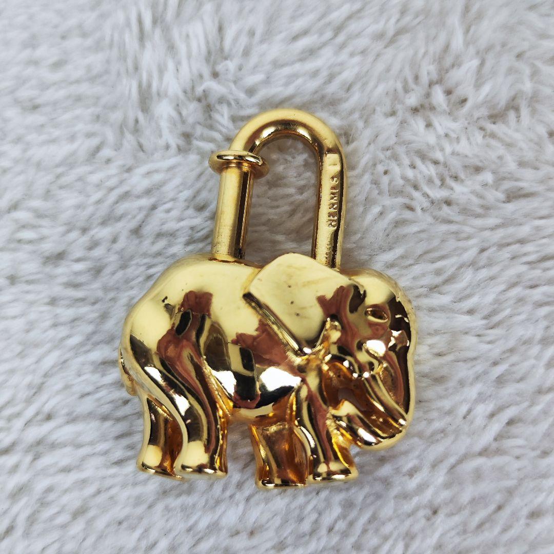 美品 エルメス カデナ エレファント 像 ゴールド チャーム 南京錠