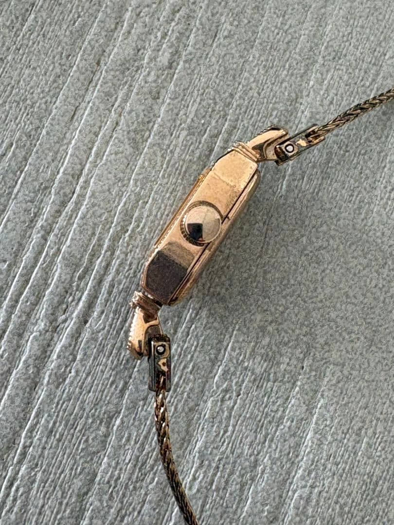 【agete】アガット　スクエアフェイスジュエリーウォッチ　K10ダイヤモンド