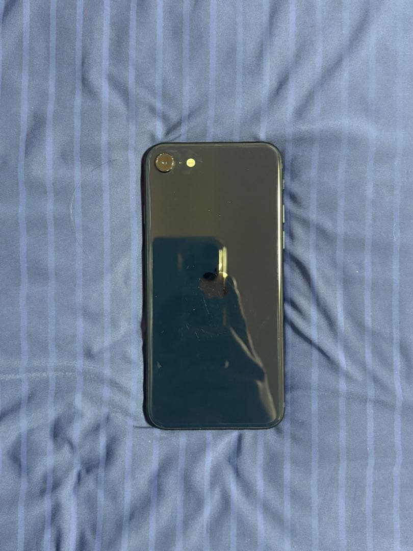 Apple iPhone SE (第3世代) 64GB SIMフリー