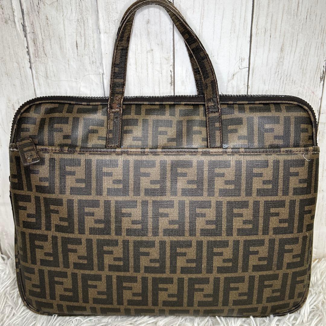 FENDI ズッカ　PCケース　ビジネスバッグ　ハンドバッグ　ロゴ
