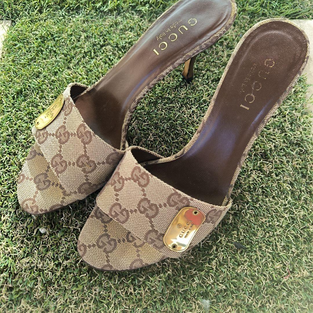 GUCCI ロゴ入りサンダル 35.5C　日本サイズで約22〜22.5cm