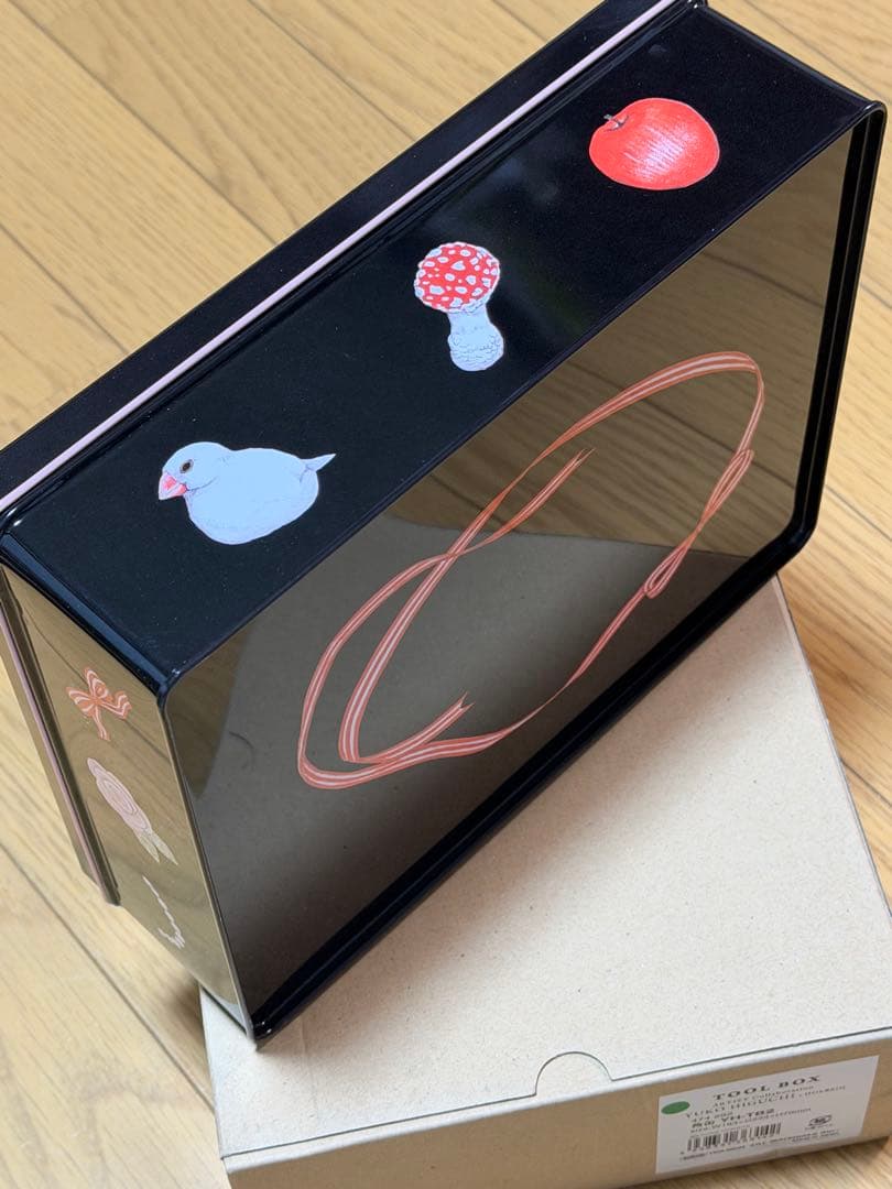 【入手困難】ヒグチユウコ×ホルベイン おどうぐばこ ブリキ缶