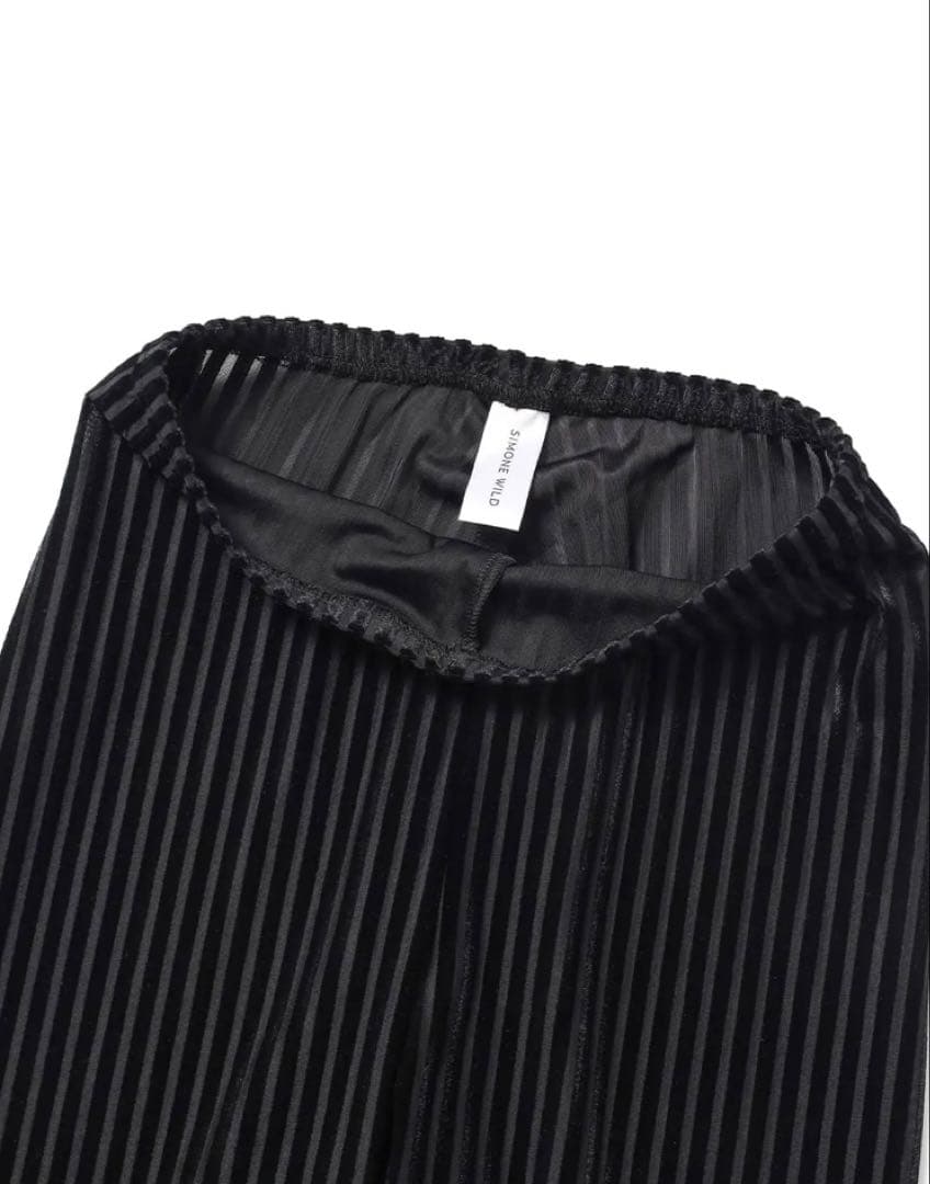 SIMONE WILD（シモーネワイルド）　RIB LONG SHORT 美品