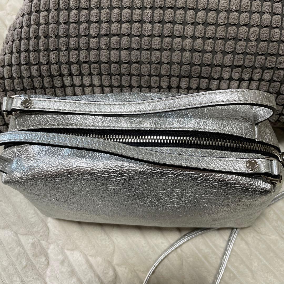 ジャンニキアリーニ　ショルダーバッグ　アリファ　Mサイズ　シルバー