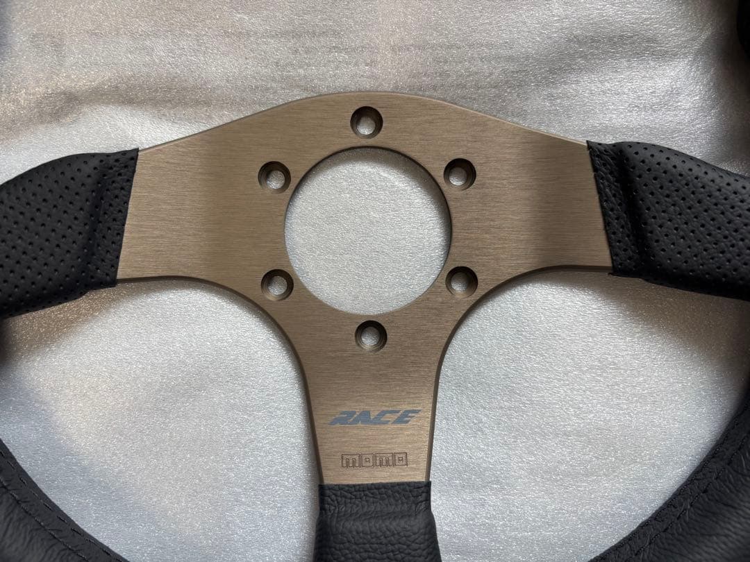 MOMO race レース 320mm