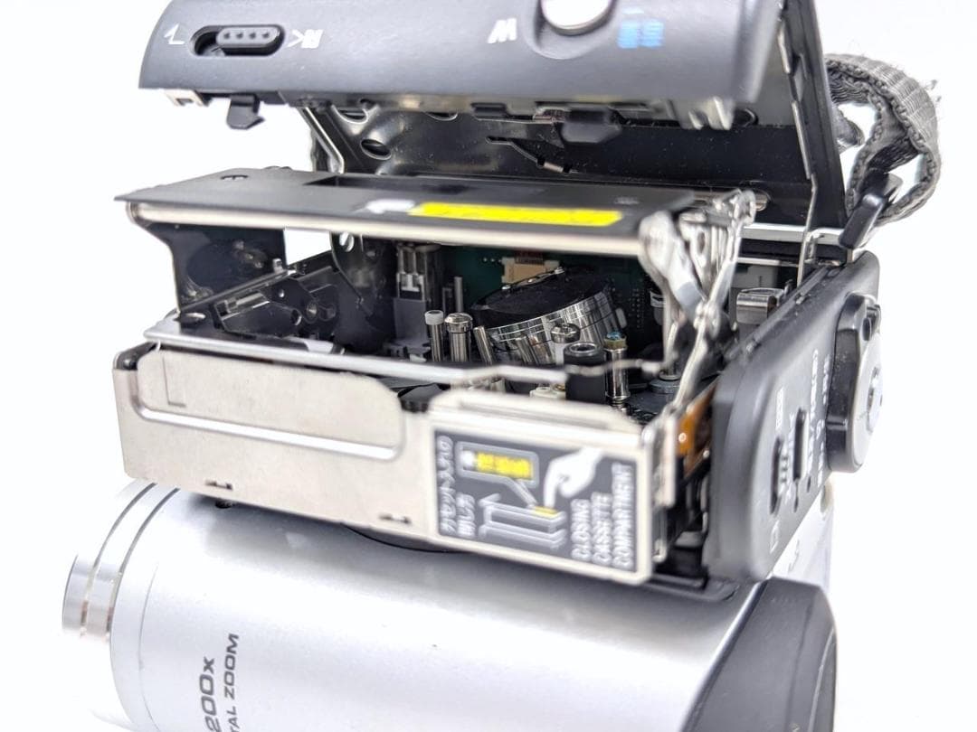 miniDVのダビングに！ SHARP ビデオカメラ VL-Z5 01