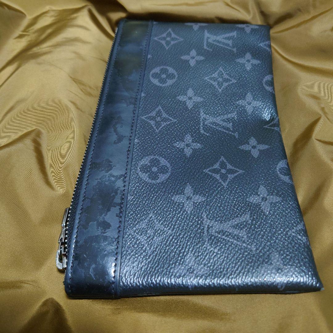 ルイヴィトン ポシェット ディスカバリー モノグラムエクリプス M44323