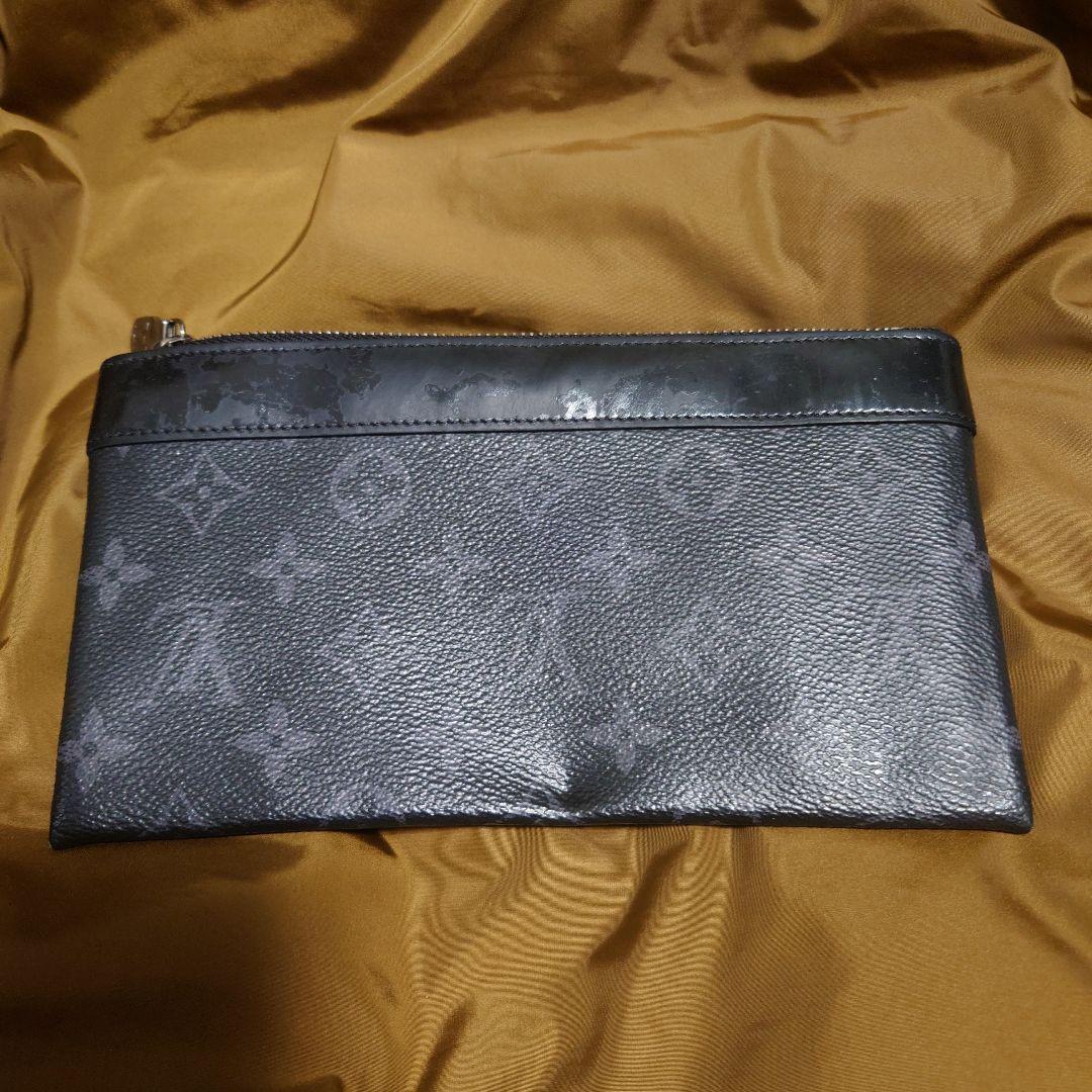 ルイヴィトン ポシェット ディスカバリー モノグラムエクリプス M44323