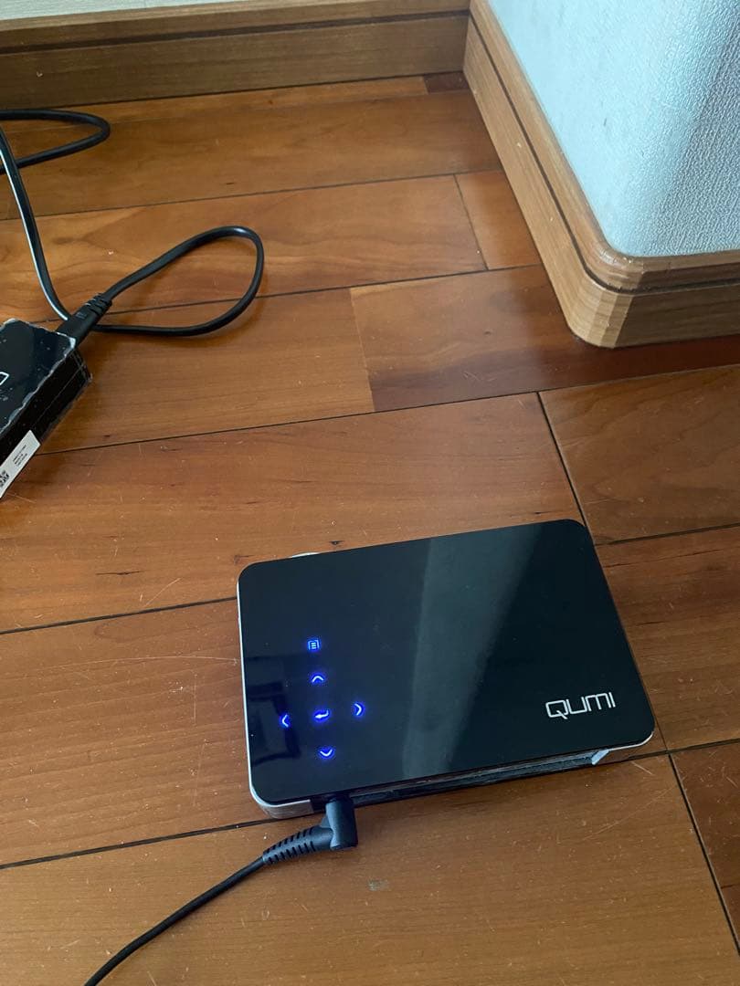 QUMIQ2-B HD720ポケットプロジェクター 本体