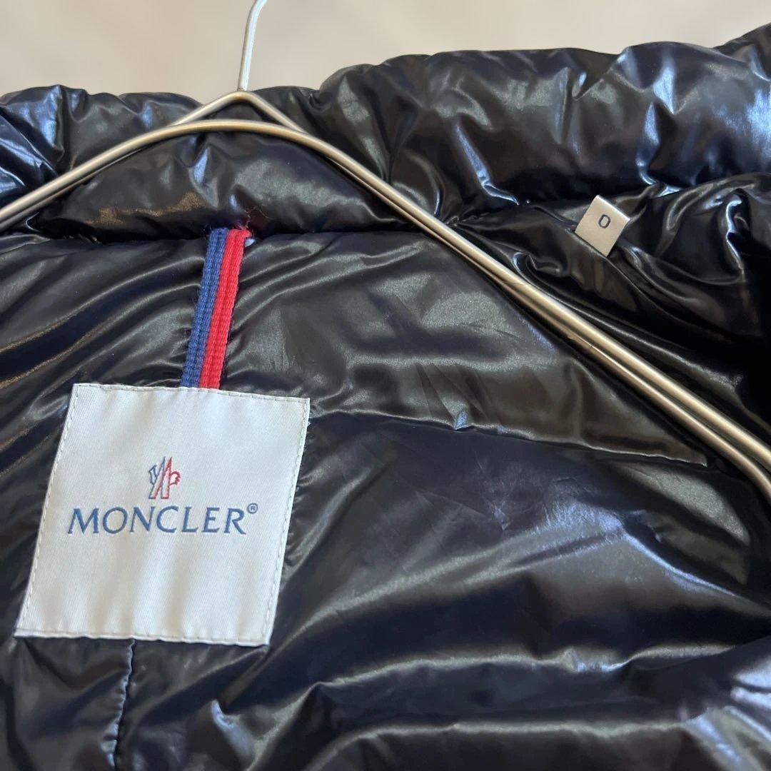 超美品！モンクレール GUI ダウンベスト ブラック スナップボタン ウィメンズ