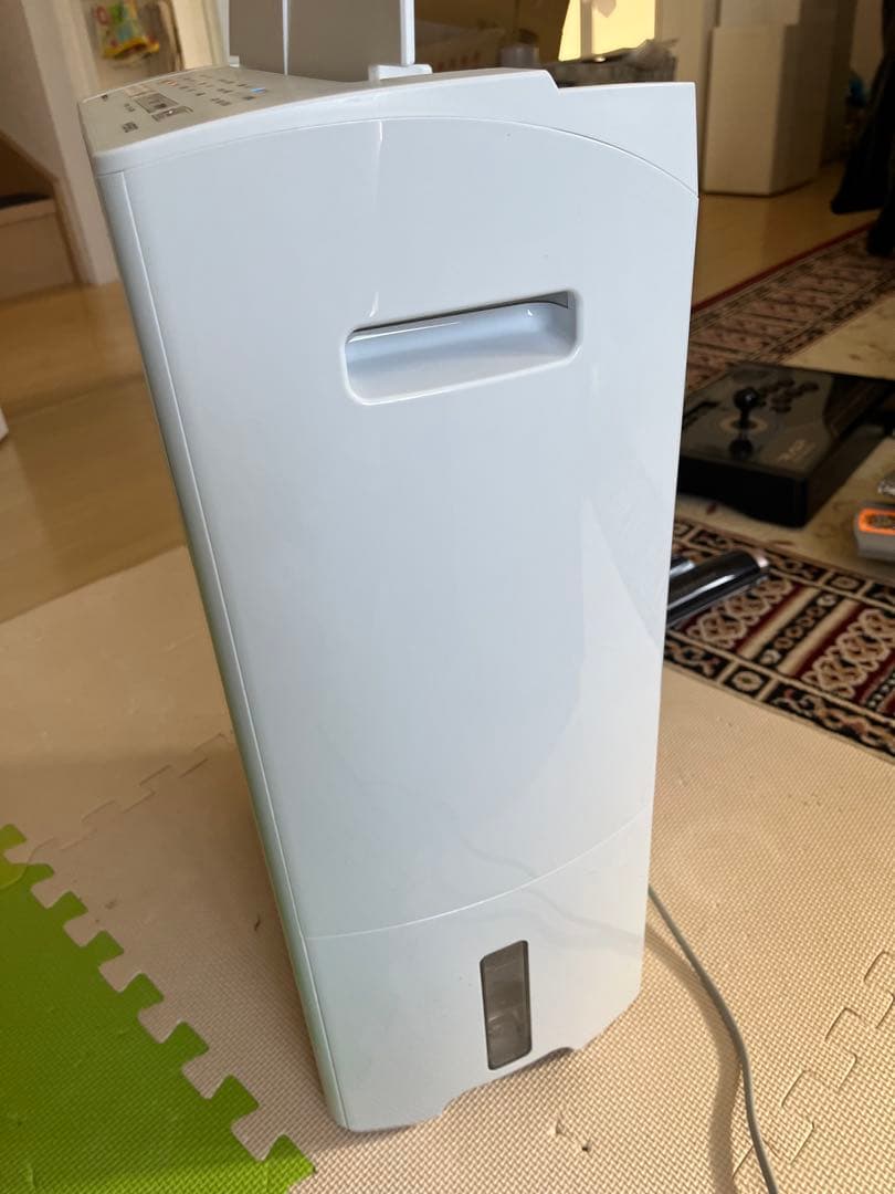 Nekoo 　2023年製　衣類乾燥除湿機「F-YHVX120」