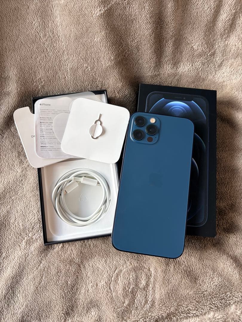 Apple iPhone 12 Pro 256GB バッテリー79%