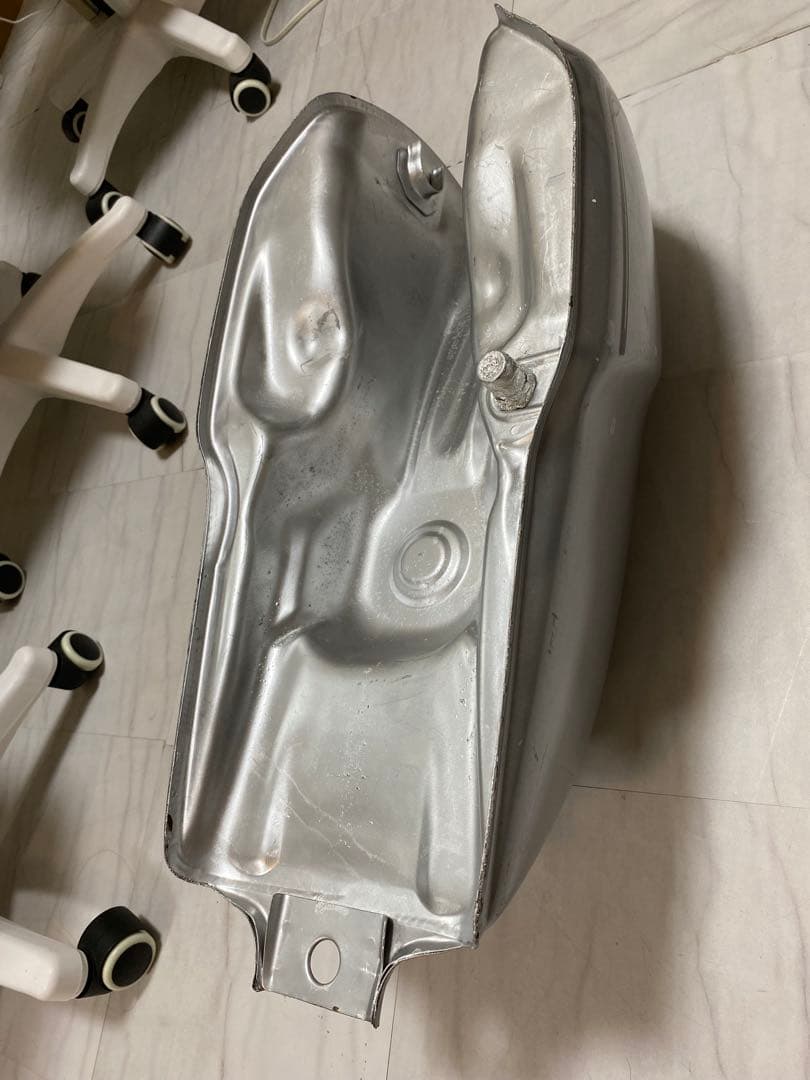 HONDA シルバータンク 翼のロゴ付き GB250