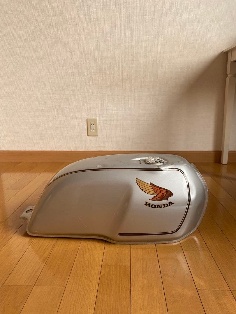 HONDA シルバータンク 翼のロゴ付き GB250