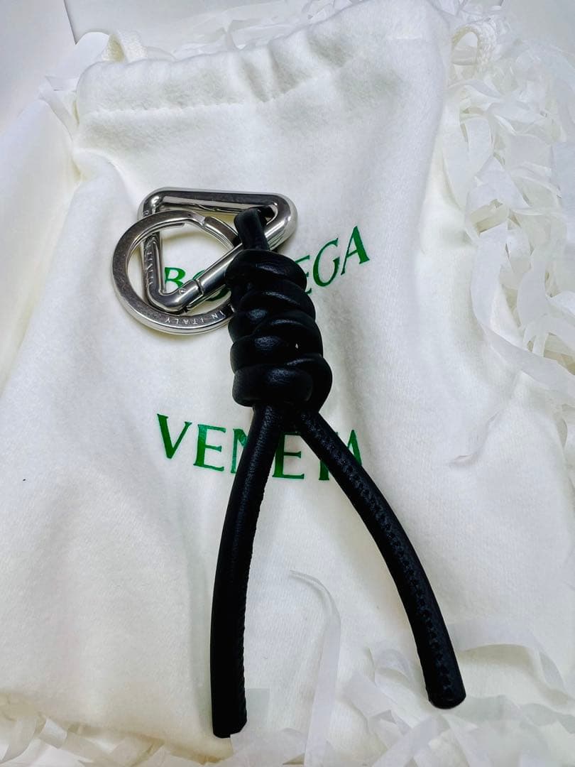 未使用新品 BOTTEGA VENETA トライアングル キーリング