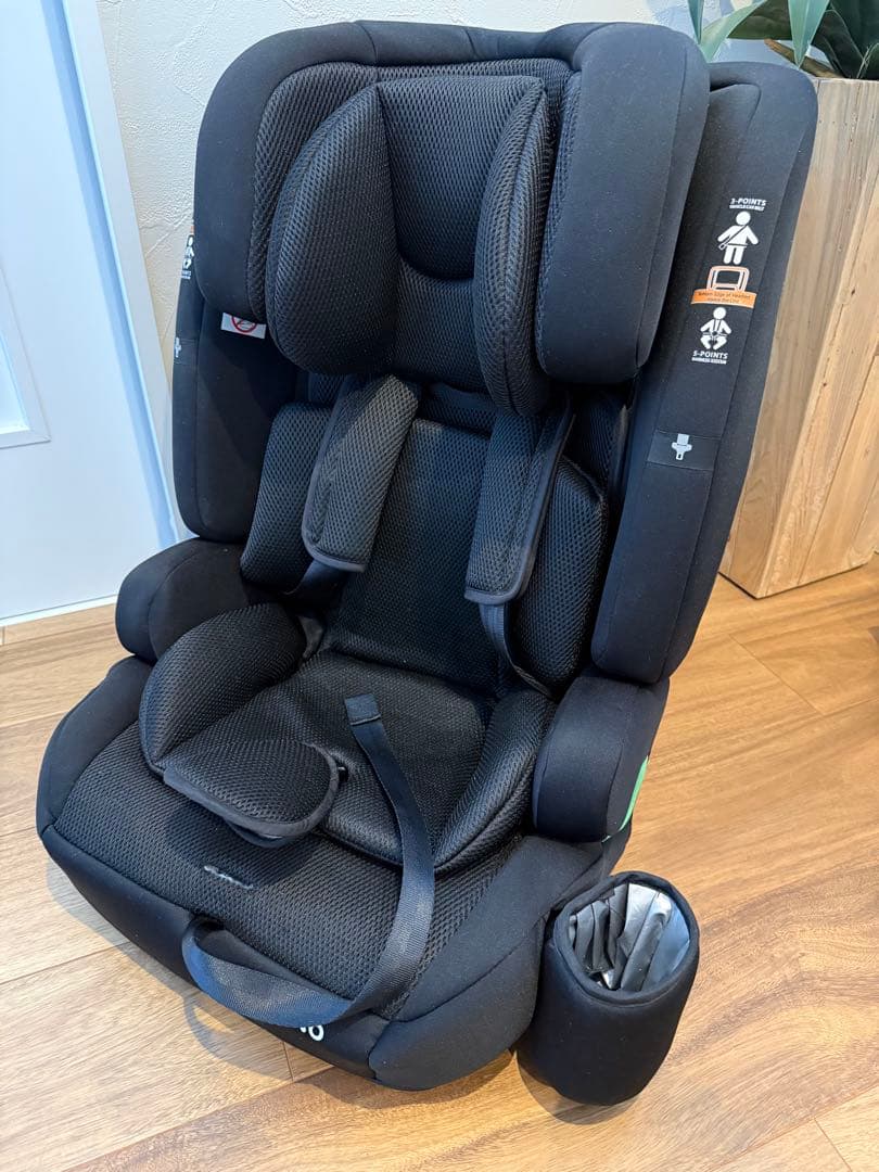 ネビオ　ポップピット ブラック ジュニアシート