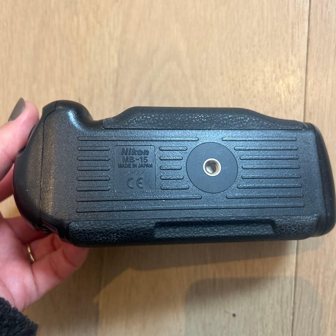 Nikon MB-15 バッテリーグリップ　F100用　ジャンク