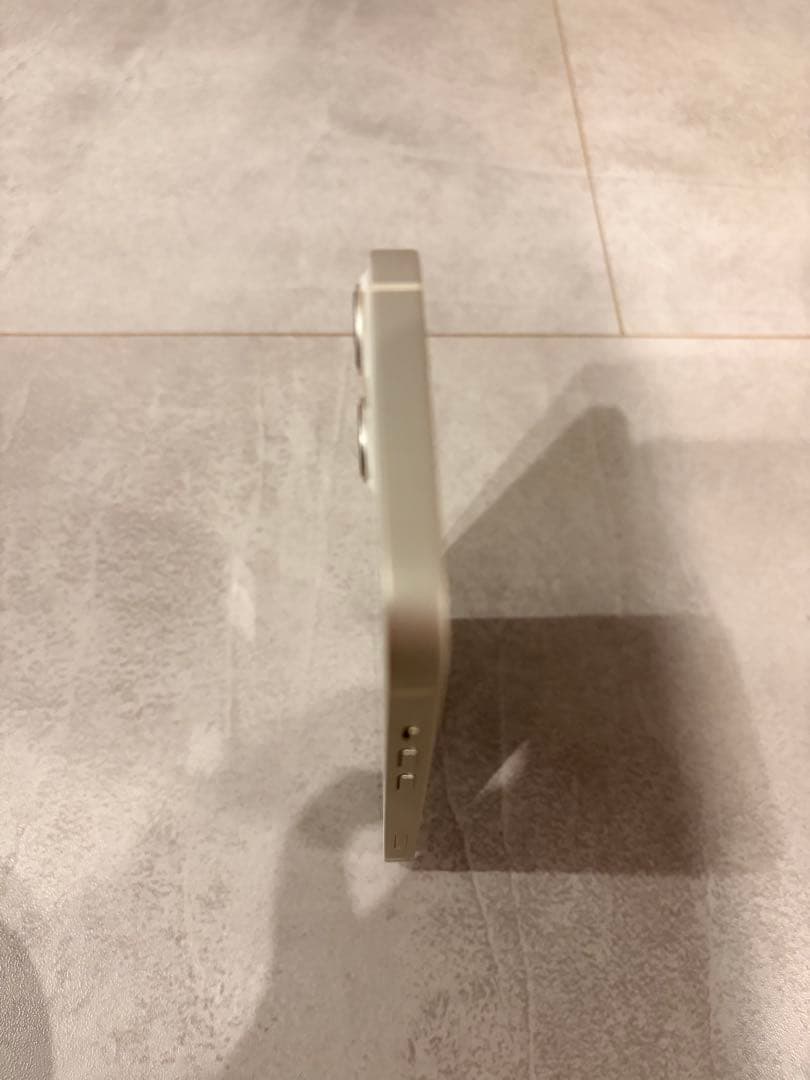 Apple iPhone 13 ホワイト 本体　128GB 美品