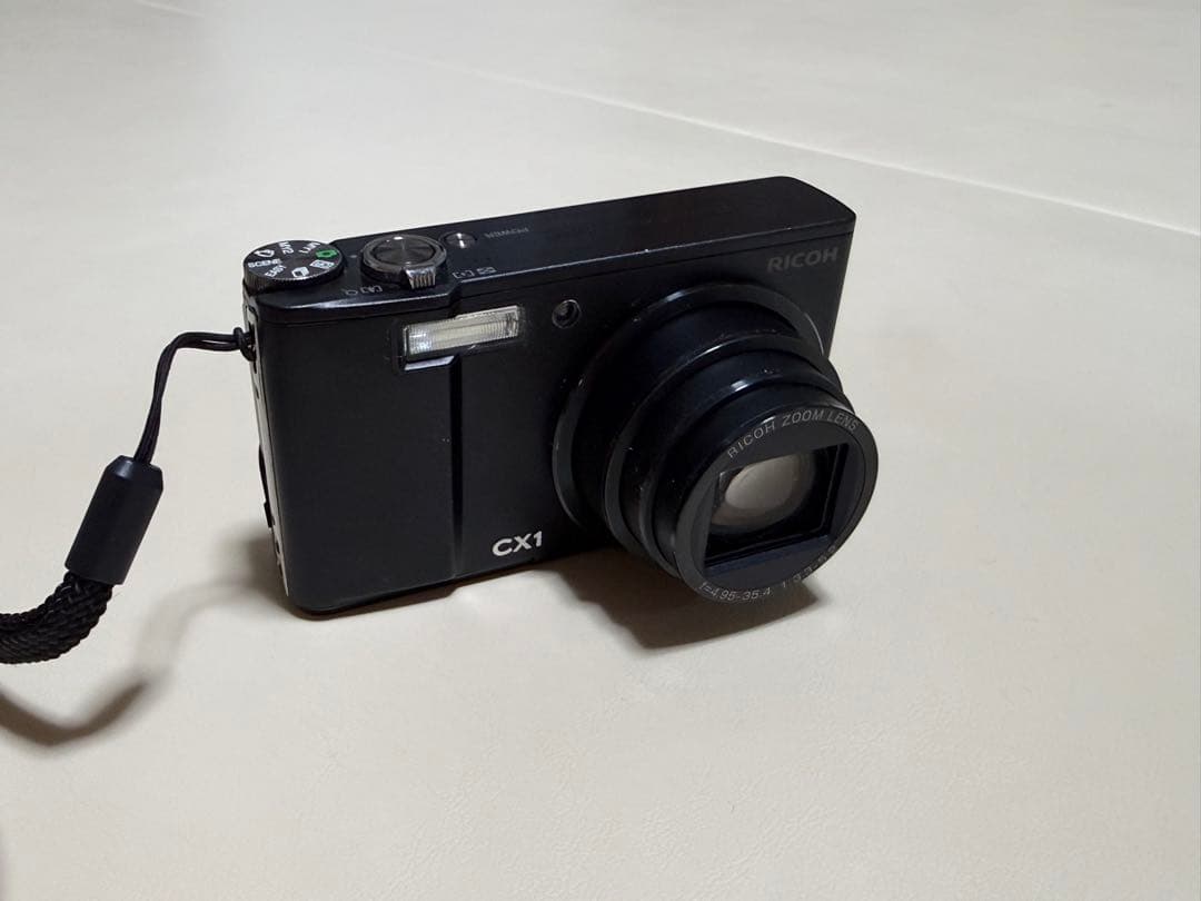RICOH CX1 コンパクトデジタルカメラ　デジカメ