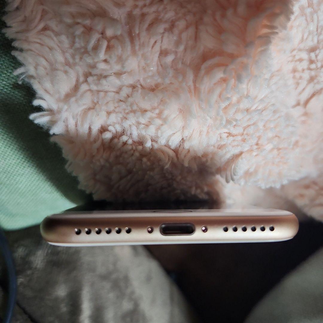 iPhone 8 64GB ゴールド 本体 クリアケース付き