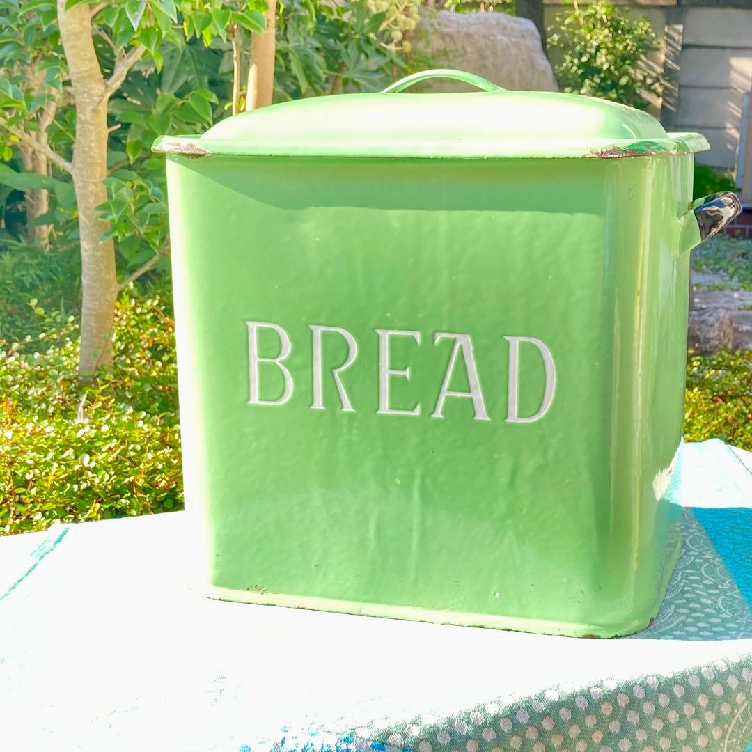 希少✧イギリスアンティーク　かわいいミントグリーンBREADホウロウ缶˚✧₊⁎✧