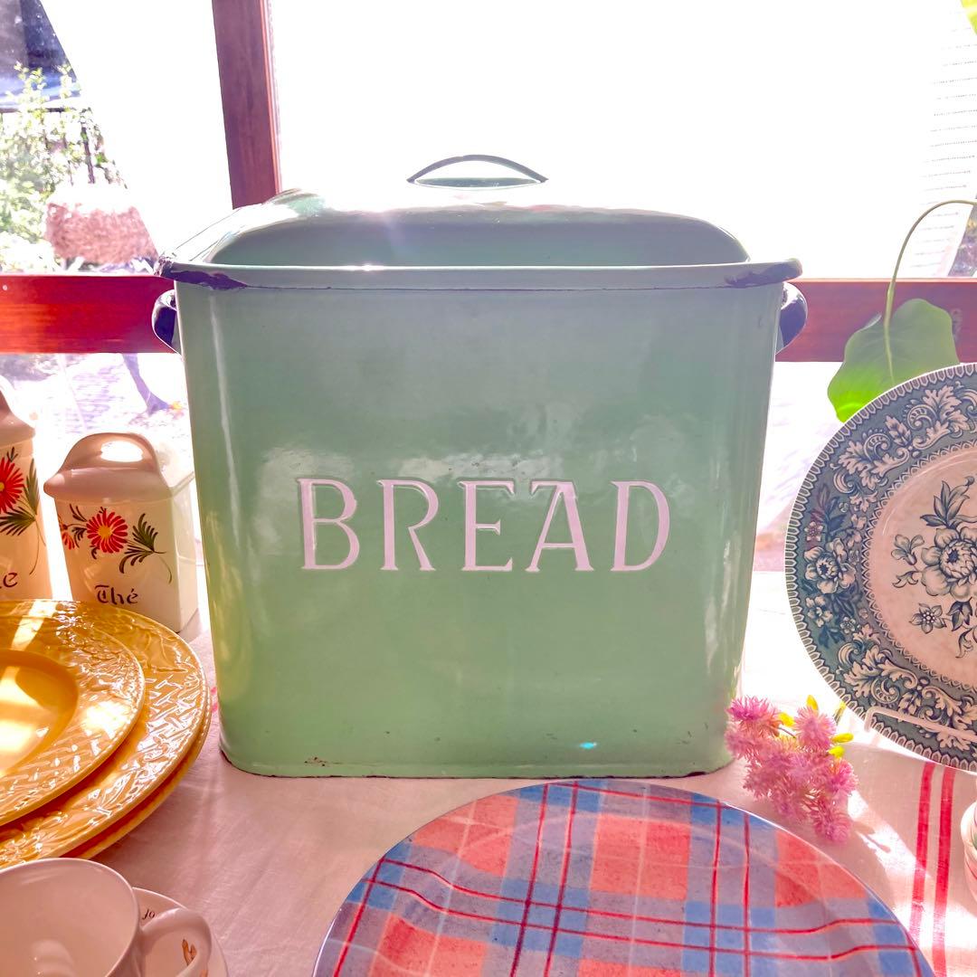 希少✧イギリスアンティーク　かわいいミントグリーンBREADホウロウ缶˚✧₊⁎✧