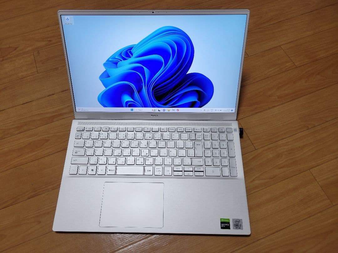 Windowsノート本体 Dell Insprion7501