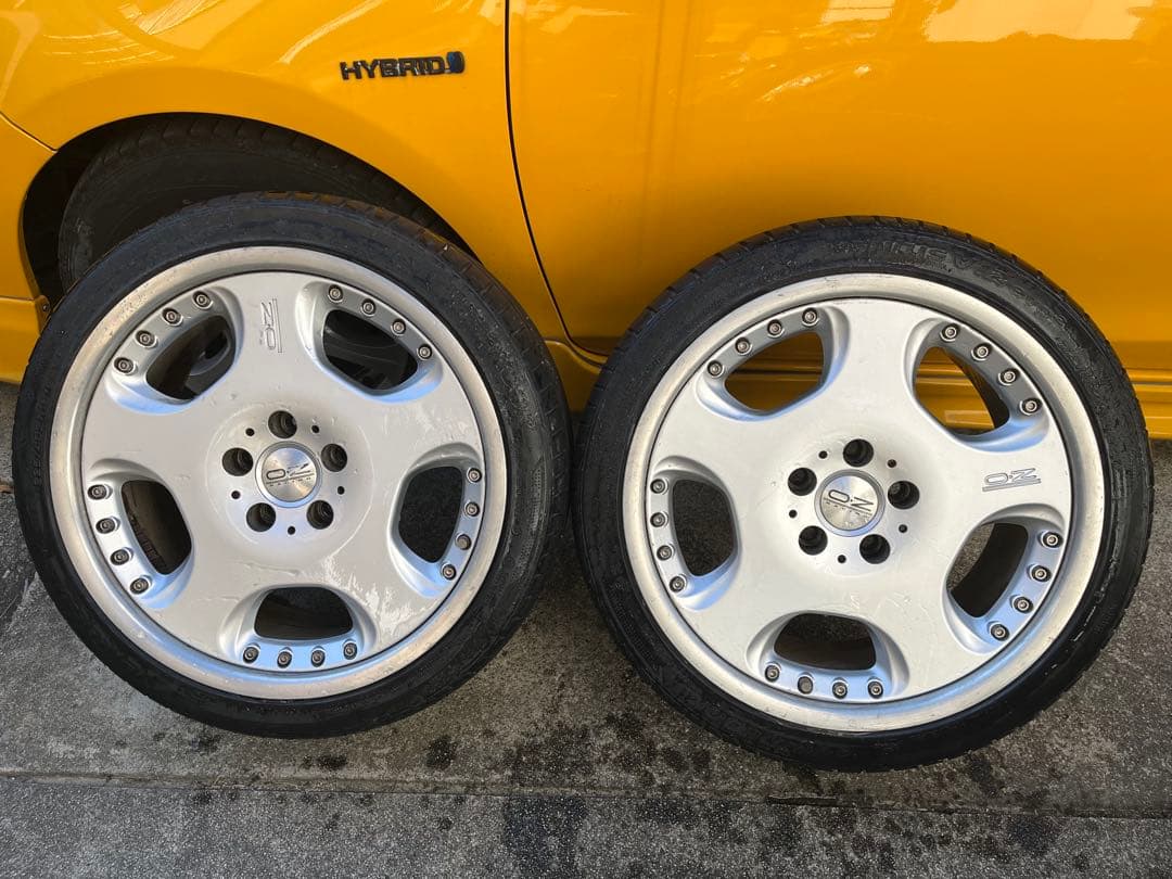 人気　OZ Racing ホイール オペラ8J +40 114.3 18インチ