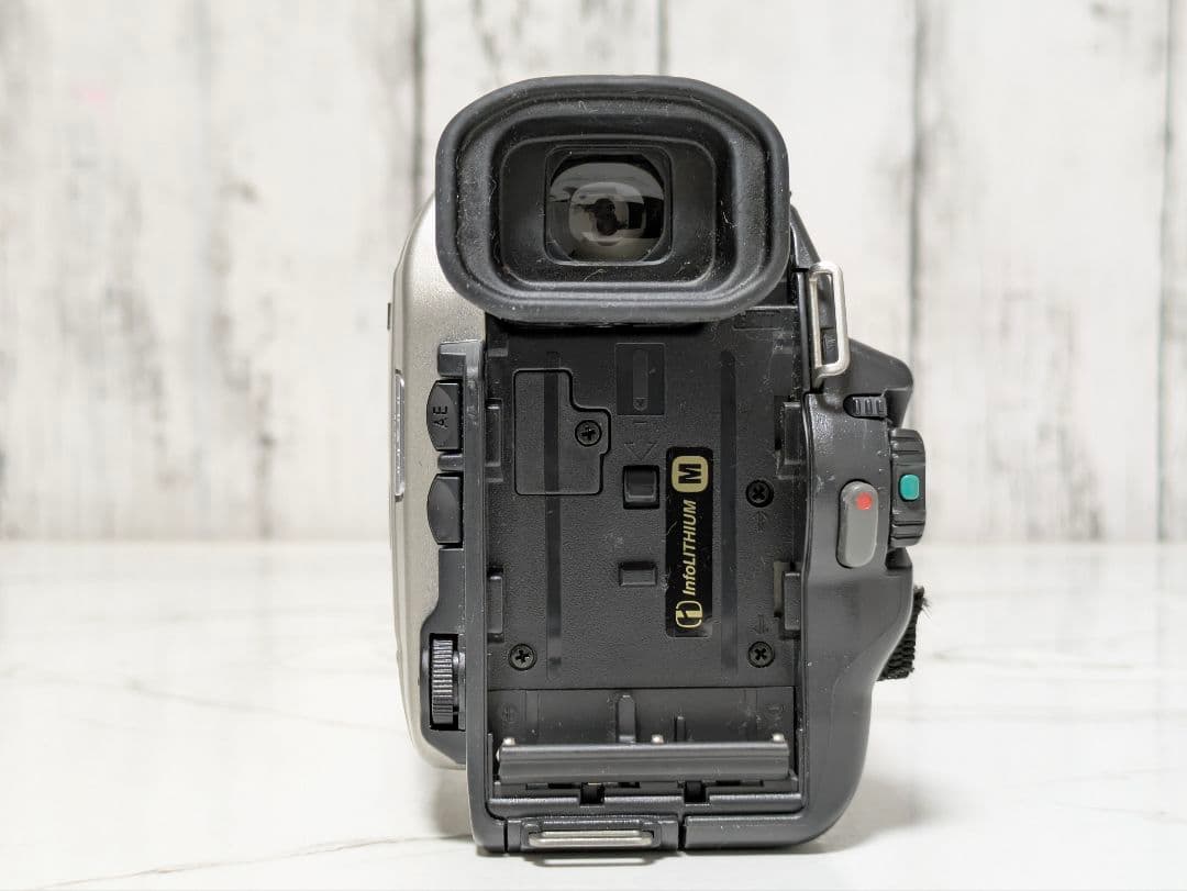 ③ SONY　DCR-TRV10　MiniDVテープ対応