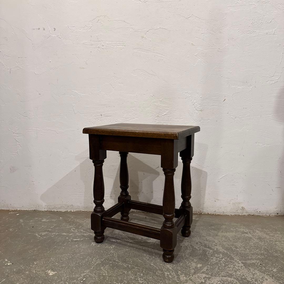 ヴィンテージ　木製サイドテーブル　ベッドサイドテーブル　花台