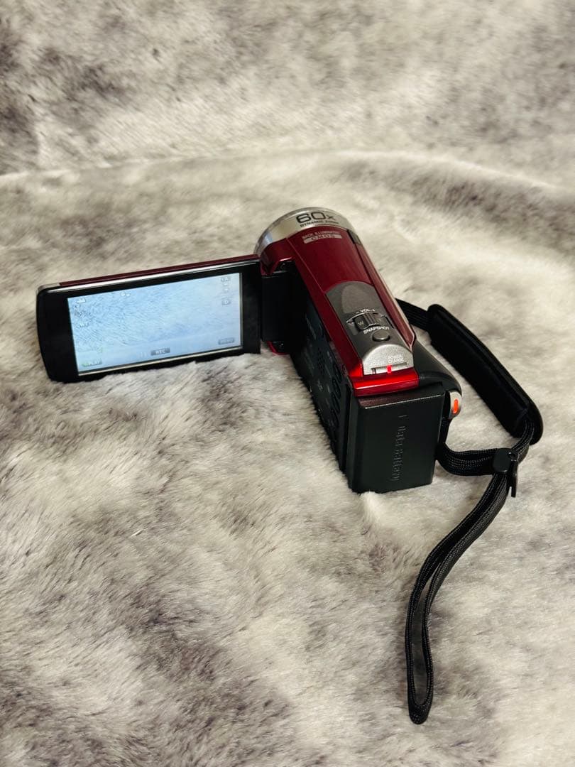 JVC Victor Everio GZ-E780-R ビデオカメラ　2017年