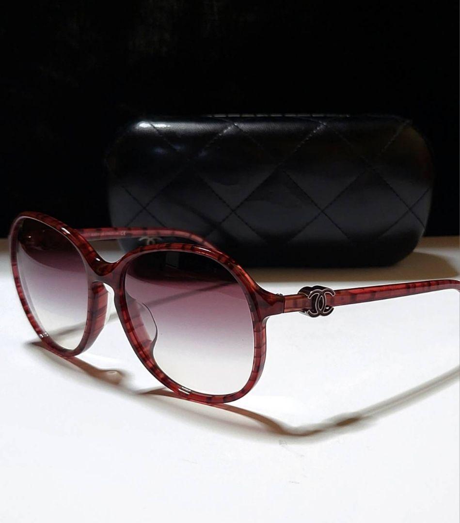 ◆CHANEL　シャネル◆ロゴ付き　サングラス　ケース付き